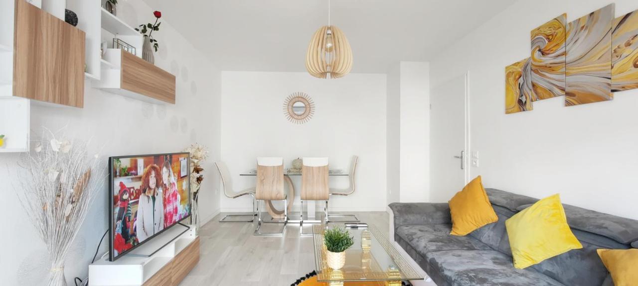 Chic Apart With Parking Near Paris Apartment Epinay-sur-Seine Exterior photo